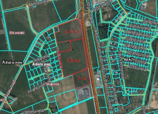 Komercapbūves zeme stratēģiski izdevīgā vietā Ādažos (Stapriņos). A1 (Via Baltica) šosejas malā!